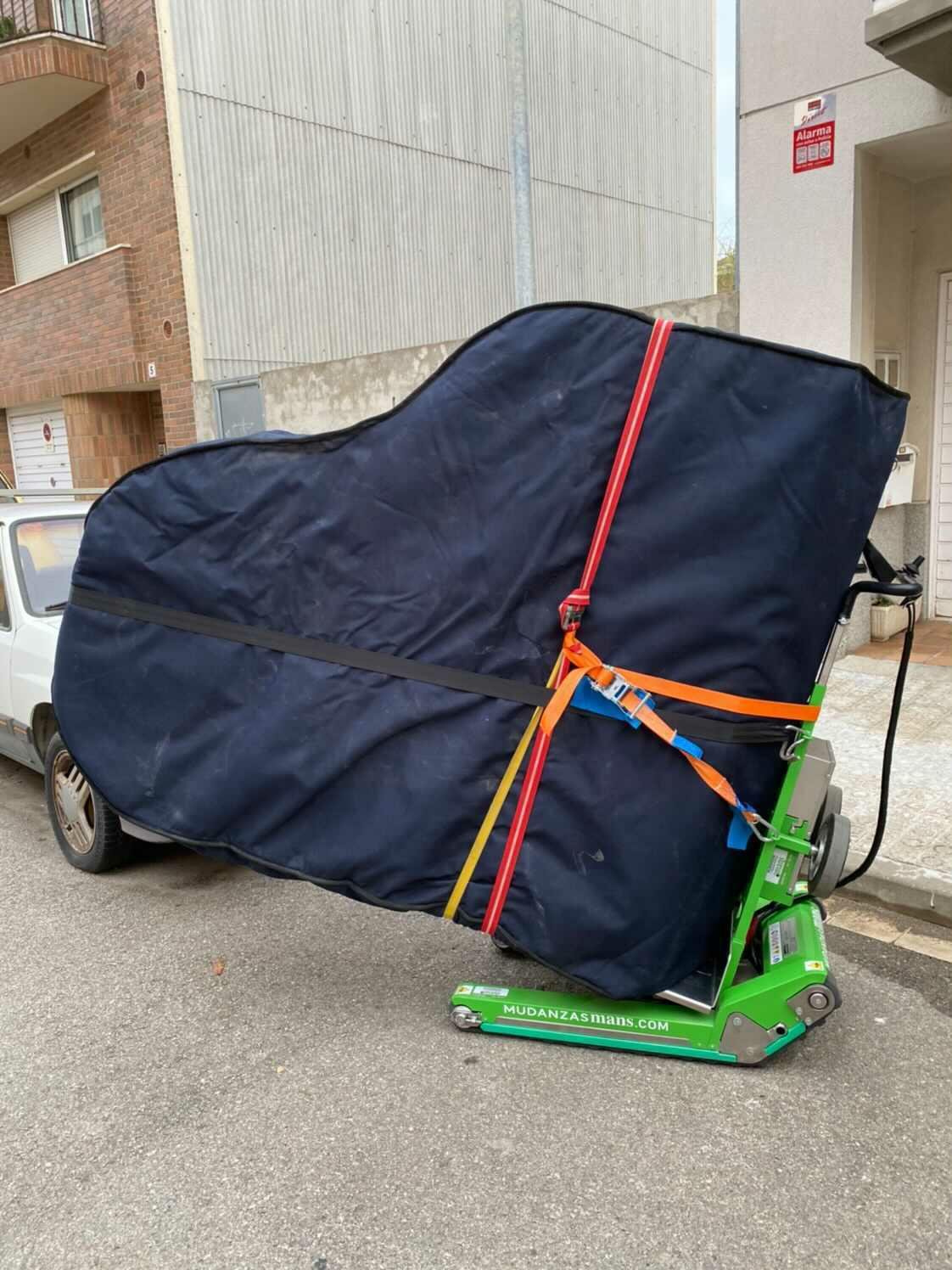 Grand piano transport